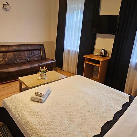 Uroczysko Bed and Breakfast Jastrowie Eksteriør billede