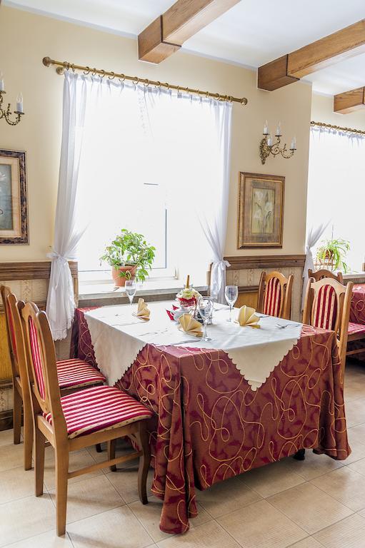 Uroczysko Bed and Breakfast Jastrowie Eksteriør billede